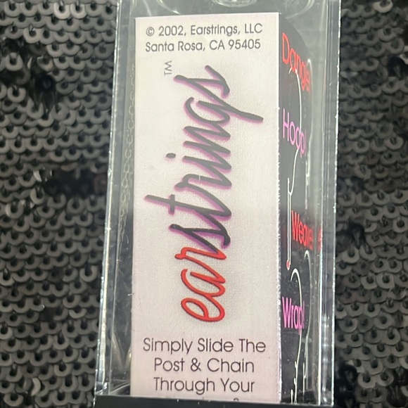 Sterling Silver 925 EarStrings
Threading Earrings with Dangling Amethysts - Picture 6 of 7